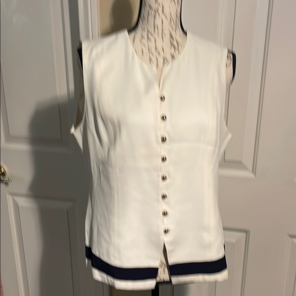 Elegant White Sleeveless Top